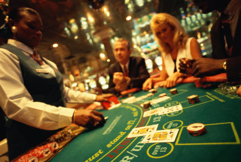 CASINO ON PARADISE ISLAND IN THE BAHAMAS